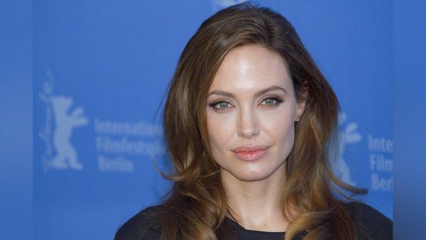 Анджелина Джоли посетила Венецианский кинофестиваль с новым избранником