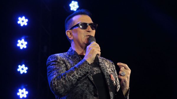 Певец Александр Буйнов попал в больницу