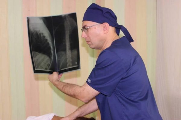 Шарлатан 3 года пытал детей с ДЦП — родители платили по 80 тыс