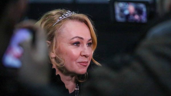 «Вляпались»: Яна Рудковская застряла из-за непогоды в Сочи и не может вылететь