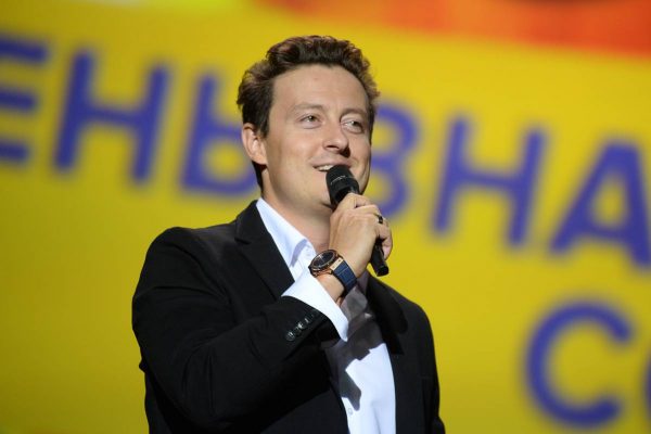 Звезда «Универа» прокомментировал суд с Инстасамкой