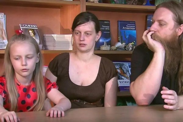 «Бабки-шляпки»: Тепляков обрушился на риелторов — они мешают купить ему квартиру