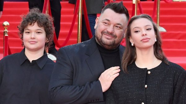 Сын Сергея Жукова сказал, что вырос на песнях группы «Руки Вверх!»