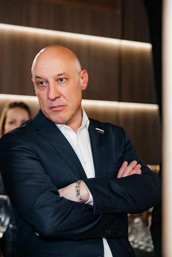 Денис Майданов представил молодежный сериал «Музыка Времени» в Арт-пространстве «МузоСфера» Денис Майданов представил молодежный сериал «Музыка Времени» в Арт-пространстве «МузоСфера»