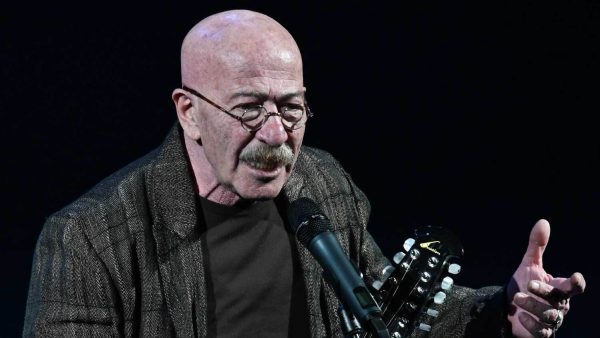 Музыкант Александр Розенбаум заявил, что рэп 90-х лучше современной музыки