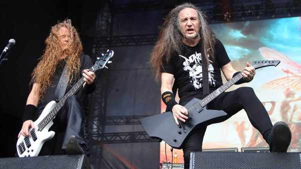 Трэш-метал группа Exodus выпустила кавер на трек AC/DC «Beating Around The Bush»