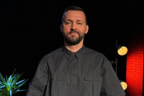 Комик Руслан Белый рассказал, что его жена рожала бесплатно в Испании