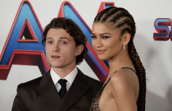 Отец Зендеи прокомментировал новость о ее помолвке с Томом Холландом