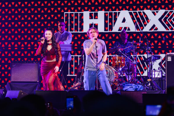 Продюсер Маликов заявил, что Шнуров спит спокойно, получая по 25 млн рублей за концерт