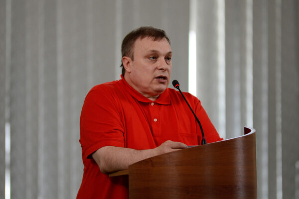 Продюсер Разин потребовал $2 млн с организаторов концертов двойника Шатунова