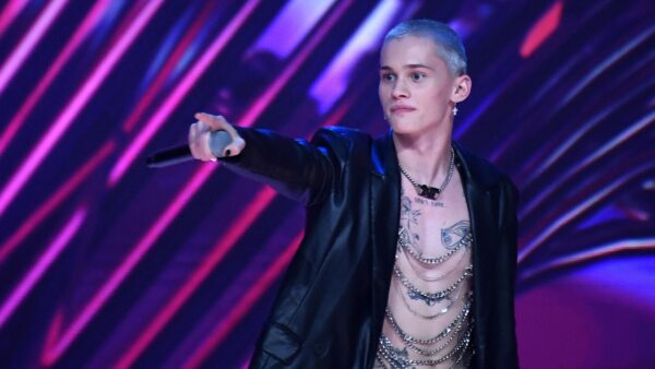 SHOT: брат Милохина Илья начал зарабатывать консультациями о сексе