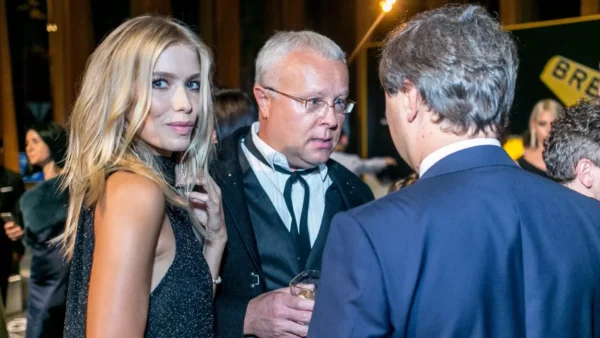 «Хочется драйва, страсти»: почему расстались Елена Перминова и бизнесмен Лебедев