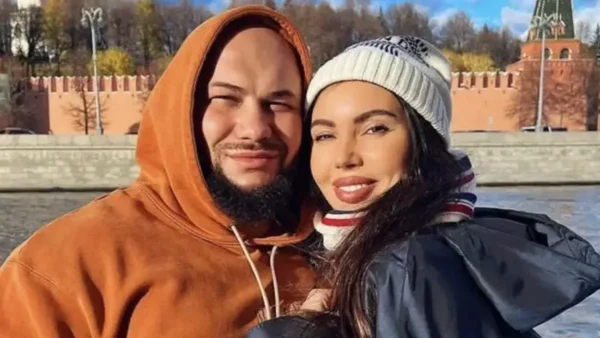 36-летняя модель Оксана Самойлова намекнула на пятую беременность в новом видео