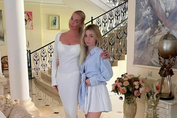 Николаева объяснила, почему отец не подарит квартиру дочери Волочковой