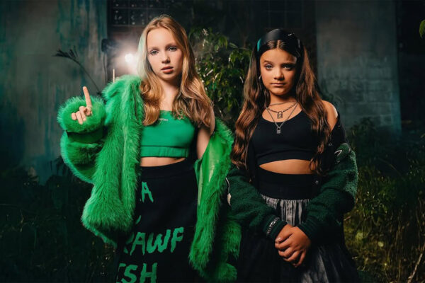 Юная певица Янковская заявила, что перешла на онлайн-обучение из-за буллинга