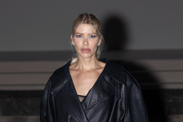 Елена Перминова снялась за поцелуем с предполагаемым бойфрендом