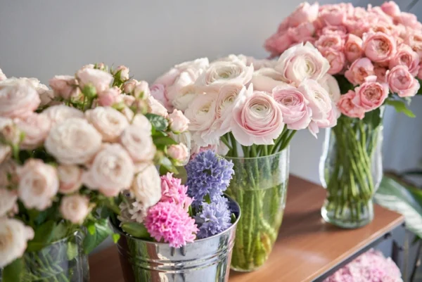 Какие цветы на 8 марта подорожают сильнее всего: отвечает эксперт