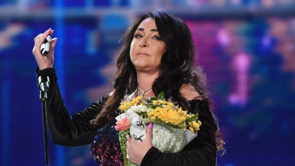 Лолита пожелала здоровья причастным к отмене ее концерта в Казани