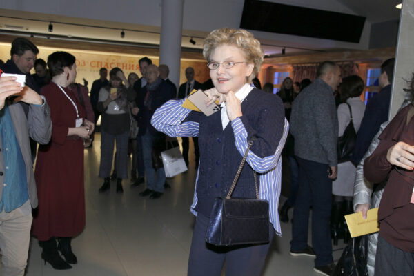 На Елену Малышеву подали в суд за нарушение авторских прав