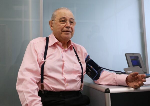 Петросян вышел на связь после сообщений о госпитализации