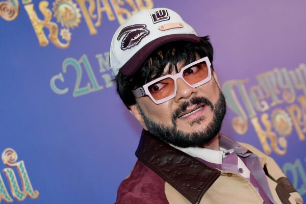 Певец Филипп Киркоров сделал тату с голубем мира