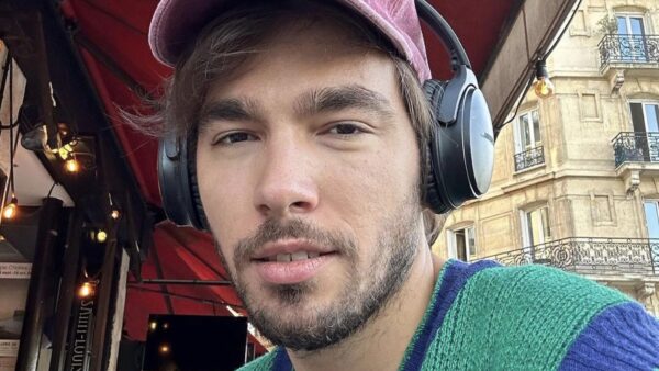 Суд отменил решение о выдворении из России лидера группы «Пасош»