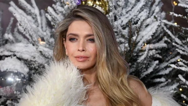 Вера Брежнева снялась без штанов