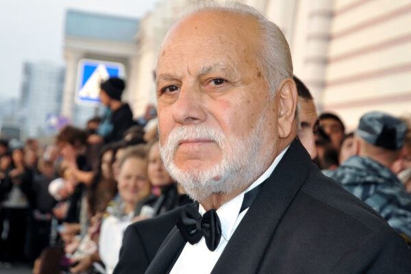 Звездный хирург Тимур Хайдаров первым приехал на отпевание Бедроса Киркорова