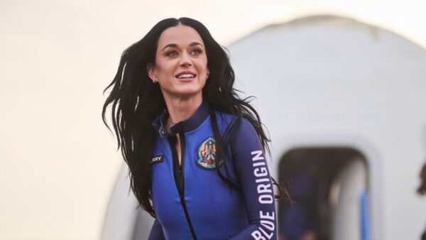 Австралийская тезка Кэти Перри подала в суд на американскую певицу