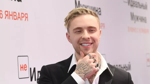 Егор Крид заставил фанатов извиниться на концерте в Астрахани