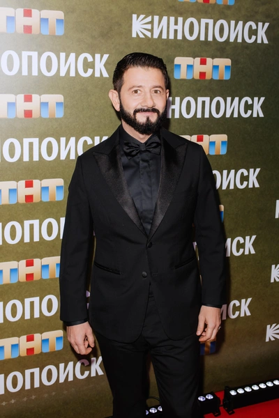 Михаил Галустян