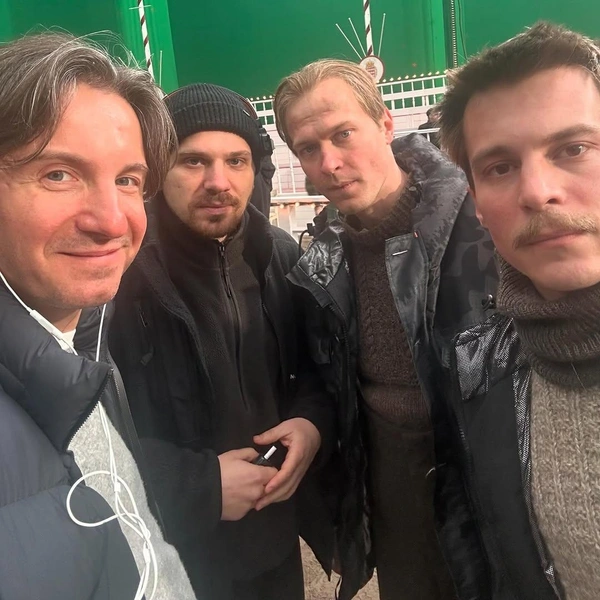 Кадр со съемок фильма «Битва моторов»