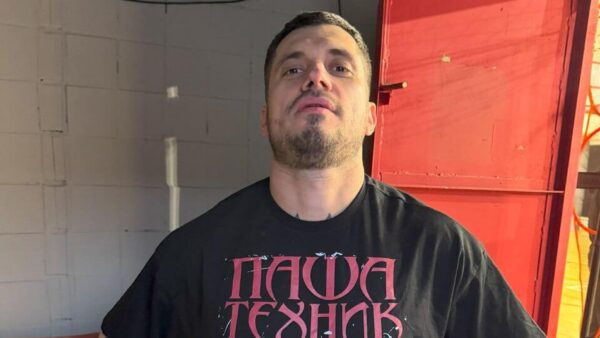 Появились новые снимки Паши Техника из госпиталя в Таиланде