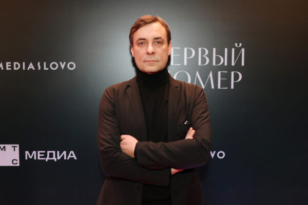 «Я-то что? У детей есть мамы»: оставивший семью Евгений Цыганов высказался о воспитании наследников