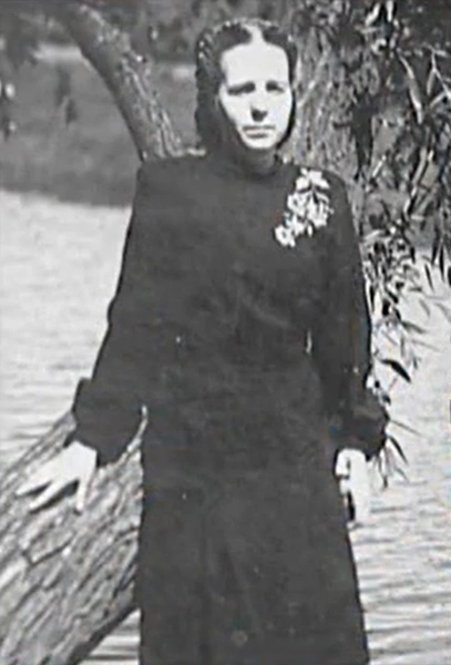 Анна Тихонова