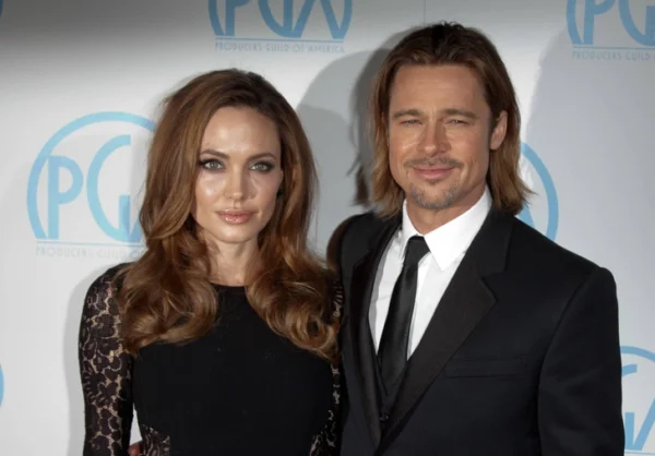 Джоли умоляет Питта о перемирии — и вот почему