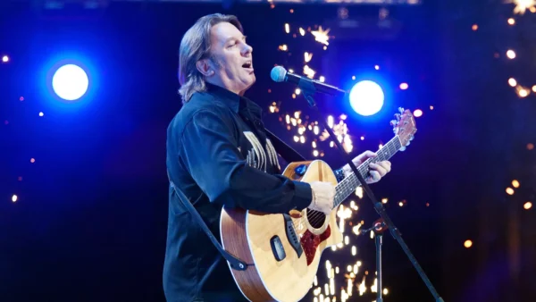 «Мозгов было мало»: Юрий Лоза оправдался за песню о «голубом* приятеле»