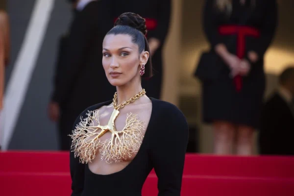 На Каннском кинофестивале запретили «голые» платья: эти 10 стали причиной громкого скандала