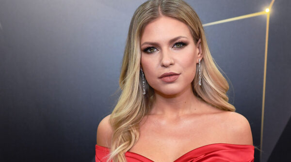 У Дакоты появился шанс исправить неудачную пластику