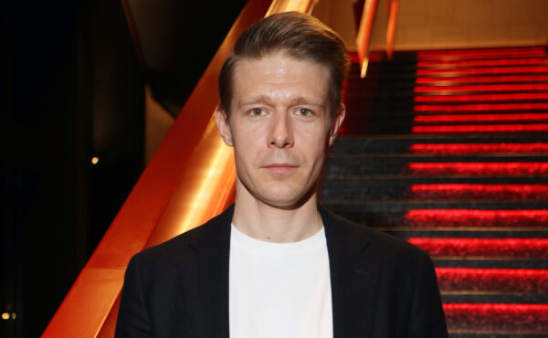 «Все там были невероятно грустные»: Никита Ефремов вспомнил о похоронах дедушки Олега Ефремова