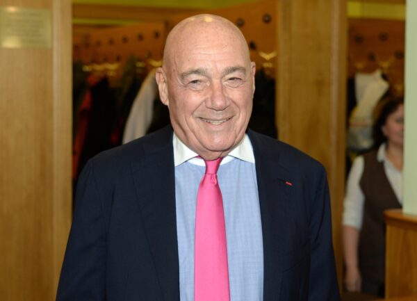 «Банкет проведет, но не весь»: сколько 91-летний Познер заработает на свадьбе Деревянко