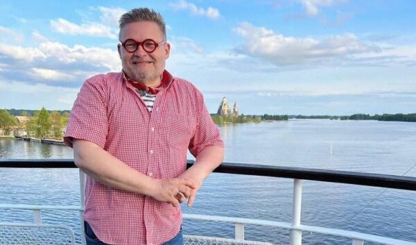 Бывший ведущий «Модного приговора» рассказал о подарке Пугачевой