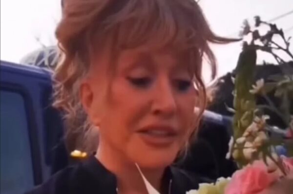 Эксперт заявил, что ухо Пугачевой «в порядке»