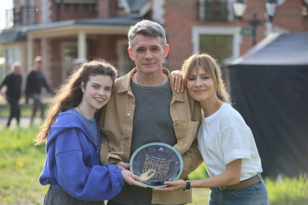 Елена-Подкаминская,-Владислав-Абашин-и-Антон-Филипенко-на-съемках-фантастического-фильма-«Артефакты» Елена Подкаминская, Владислав Абашин и Антон Филипенко на съемках фантастического фильма «Артефакты»