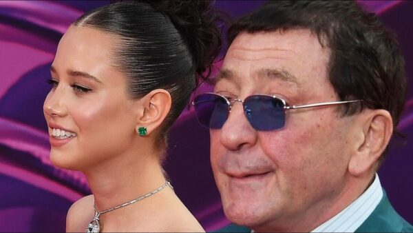 Киба намекнула на отсрочку свадьбы с Лепсом