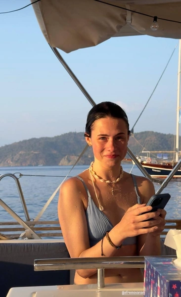 Надя Ефремова