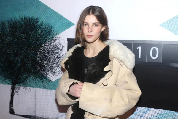 «Мы просто котики»: дочь Цыганова рассекретила роман с оператором на 13 лет старше ее