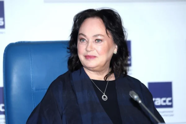 Новый образ Ларисы Гузеевой стал вирусным в Сети — его обсуждают даже звезды