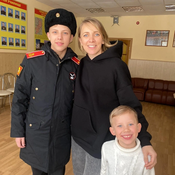 Анна Осокина с сыновьями