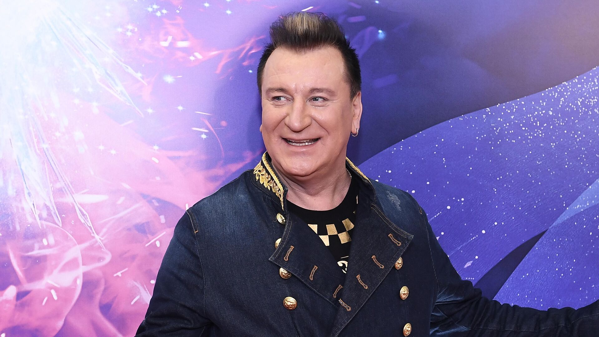Пенкин признался, что обрабатывает зал парфюмом перед концертом